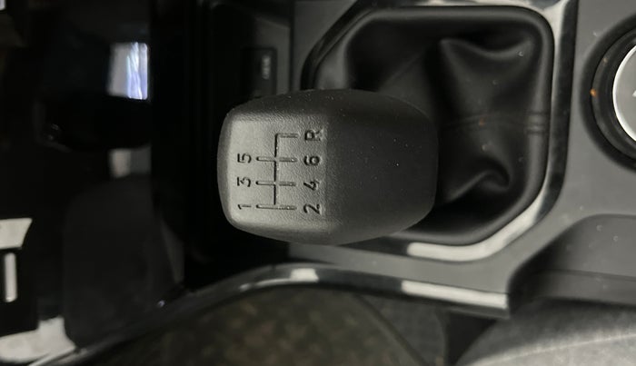 2025 Tata Curvv Pure Plus 1.2 Petrol 6MT, Petrol, Manual, 663 km, Gear Lever