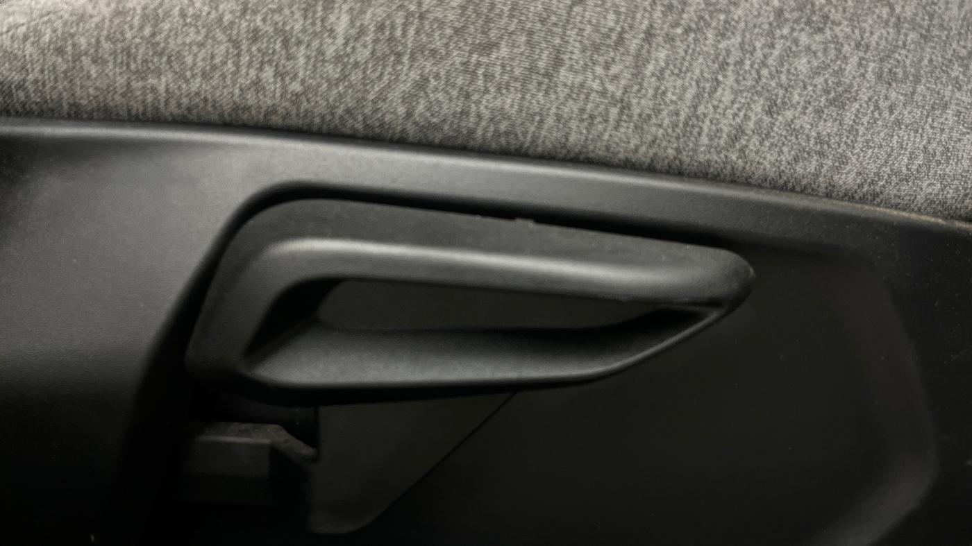 2025 Tata Curvv Pure Plus 1.2 Petrol 6MT, Petrol, Manual, 663 km, Driver Side Adjustment Panel