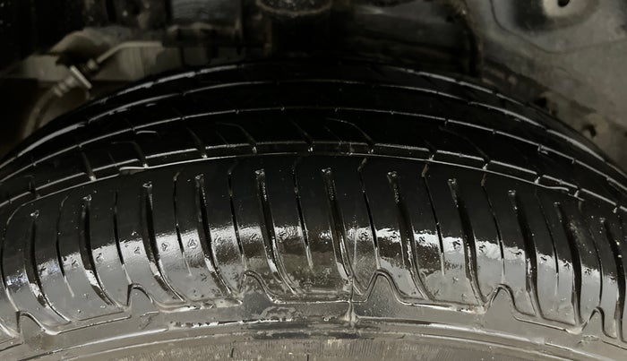 2025 Tata Curvv Pure Plus 1.2 Petrol 6MT, Petrol, Manual, 663 km, Right Rear Tyre Tread