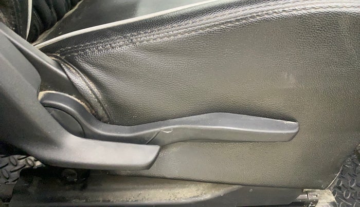 2022 Maruti Swift VXI, Petrol, Manual, 72,826 km, Driver Side Adjustment Panel