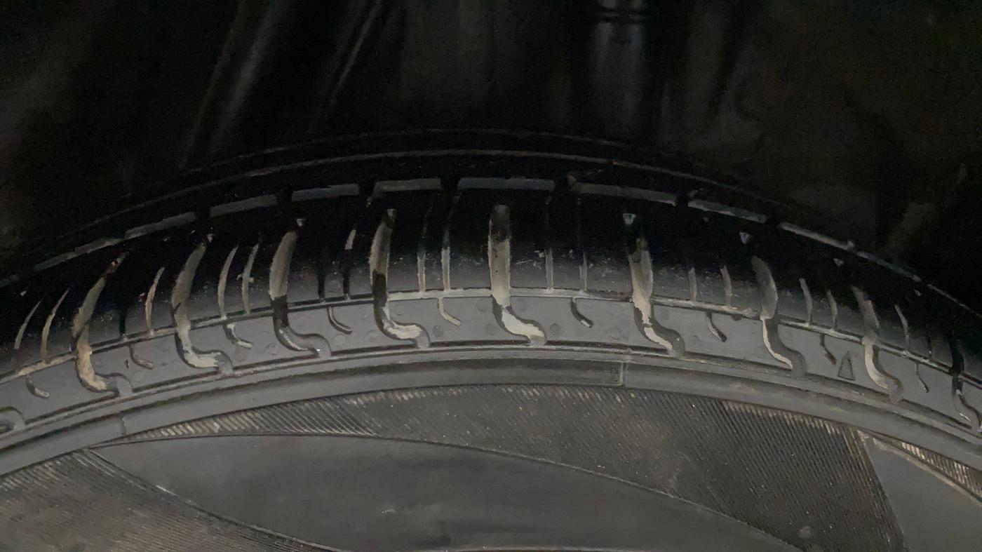 2017 Honda City 1.5L I-VTE V CVT, Petrol, Automatic, 1,00,958 km, Left Rear Tyre Tread