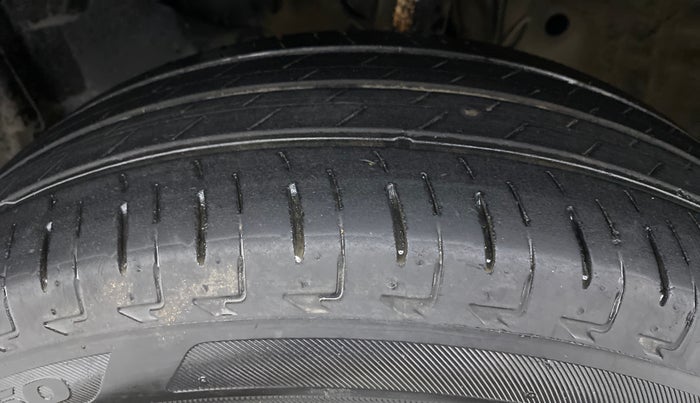 2019 Honda Amaze 1.2 SMT I VTEC, CNG, Manual, 70,306 km, Left Front Tyre Tread