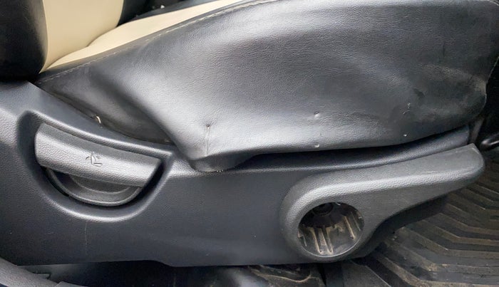 2016 Hyundai Grand i10 ASTA AT 1.2 KAPPA VTVT, Petrol, Automatic, 71,822 km, Driver Side Adjustment Panel