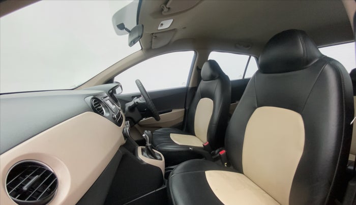 2016 Hyundai Grand i10 ASTA AT 1.2 KAPPA VTVT, Petrol, Automatic, 71,822 km, Right Side Front Door Cabin