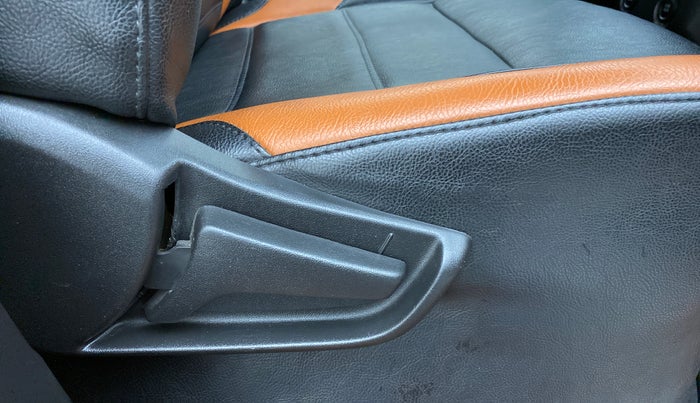 2019 Maruti S PRESSO VXI PLUS, Petrol, Manual, 21,814 km, Driver Side Adjustment Panel