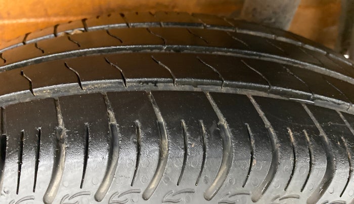2019 Maruti S PRESSO VXI PLUS, Petrol, Manual, 21,814 km, Left Rear Tyre Tread