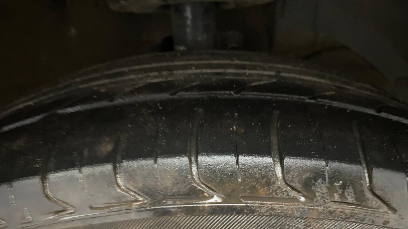 2020 Maruti XL6 ALPHA AT, Petrol, Automatic, 49,441 km, Right Front Tyre Tread