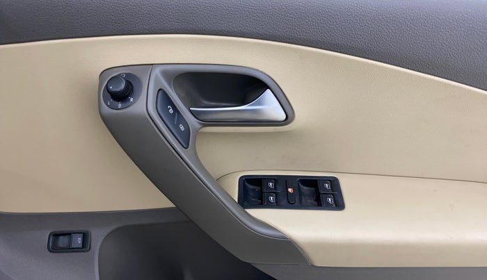 2015 Volkswagen Vento 1.2 TSI HIGHLINE PLUS AT, Petrol, Automatic, 47,203 km, Driver Side Door Panels Control