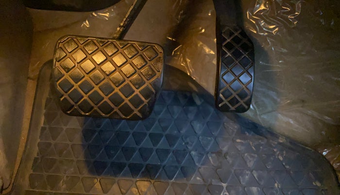 2015 Volkswagen Vento 1.2 TSI HIGHLINE PLUS AT, Petrol, Automatic, 47,203 km, Pedals