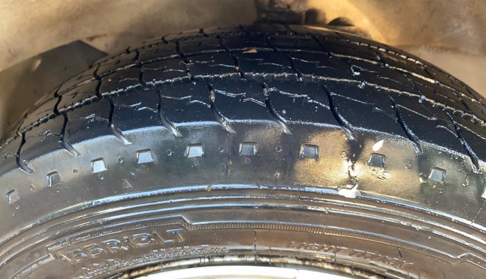 2017 Maruti Eeco 5 STR WITH A/C+HTR, Petrol, Manual, 51,785 km, Right Front Tyre Tread