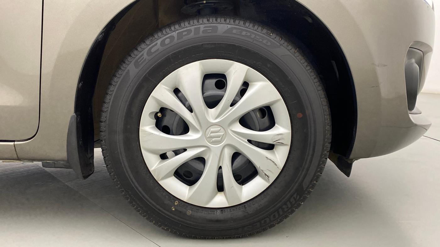 2018 Maruti Swift VXI, Petrol, Manual, 31,673 km, Right Front Wheel