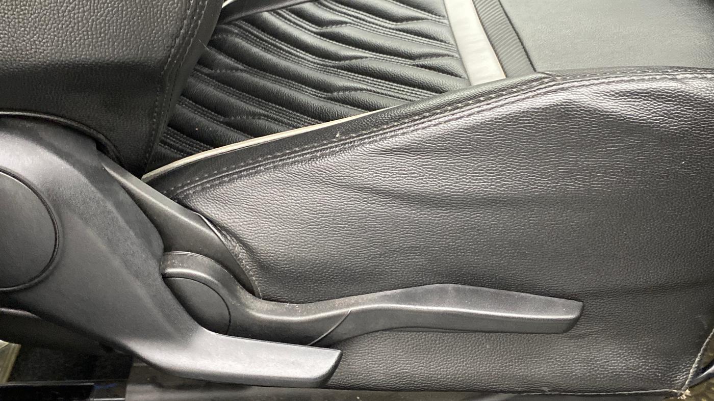 2018 Maruti Swift VXI, Petrol, Manual, 31,673 km, Driver Side Adjustment Panel