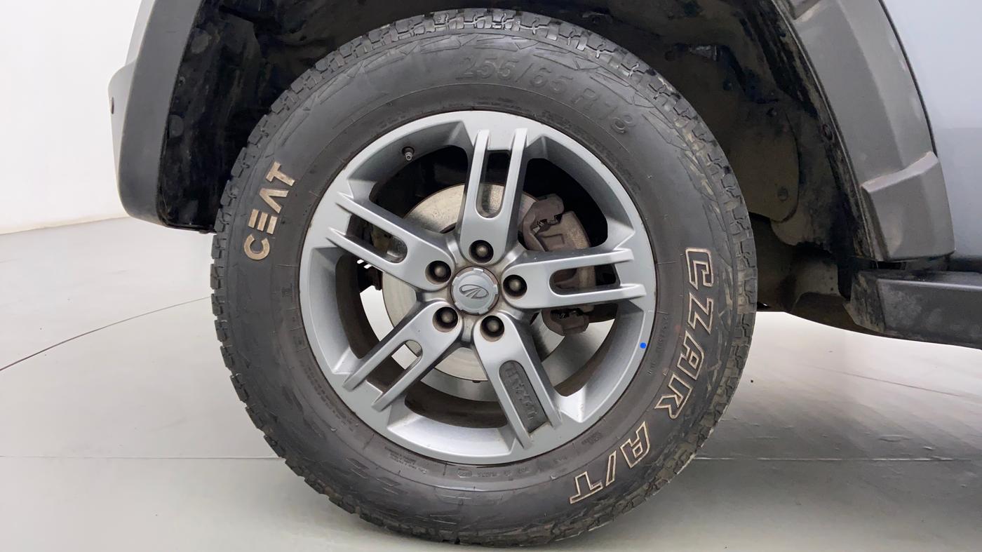 2020 Mahindra Thar LX  P 4WD AT CONVERTIBLE, Petrol, Automatic, 27,329 km, Left Front Wheel