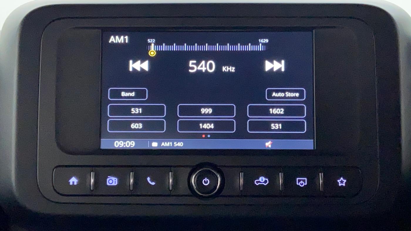 2020 Mahindra Thar LX  P 4WD AT CONVERTIBLE, Petrol, Automatic, 27,329 km, Infotainment System