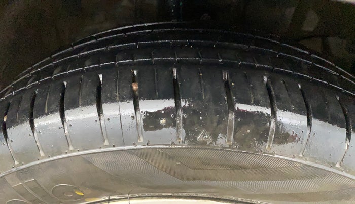 2019 Honda Amaze 1.2L I-VTEC V, CNG, Manual, 67,543 km, Right Front Tyre Tread