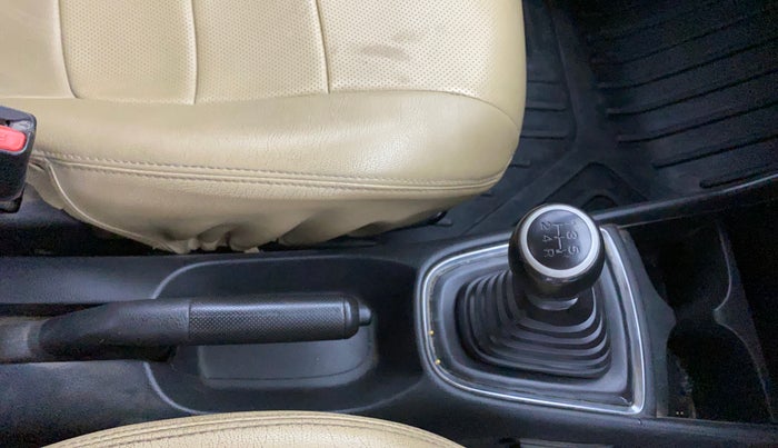 2019 Honda Amaze 1.2L I-VTEC V, CNG, Manual, 67,543 km, Gear Lever