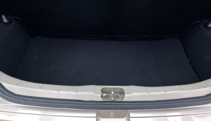 2019 Hyundai NEW SANTRO SPORTZ 1.1, Petrol, Manual, 35,344 km, Boot Inside