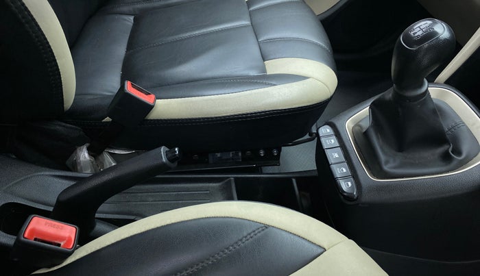2019 Hyundai NEW SANTRO SPORTZ 1.1, Petrol, Manual, 35,344 km, Gear Lever