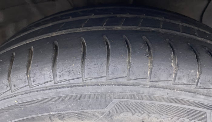 2019 Hyundai NEW SANTRO SPORTZ 1.1, Petrol, Manual, 35,344 km, Right Front Tyre Tread