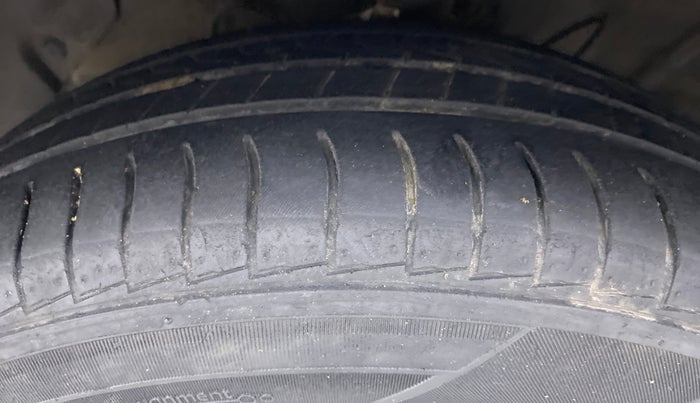 2019 Hyundai NEW SANTRO SPORTZ 1.1, Petrol, Manual, 35,344 km, Left Front Tyre Tread