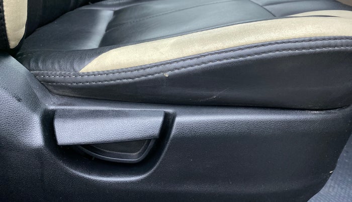 2019 Hyundai NEW SANTRO SPORTZ 1.1, Petrol, Manual, 35,344 km, Driver Side Adjustment Panel