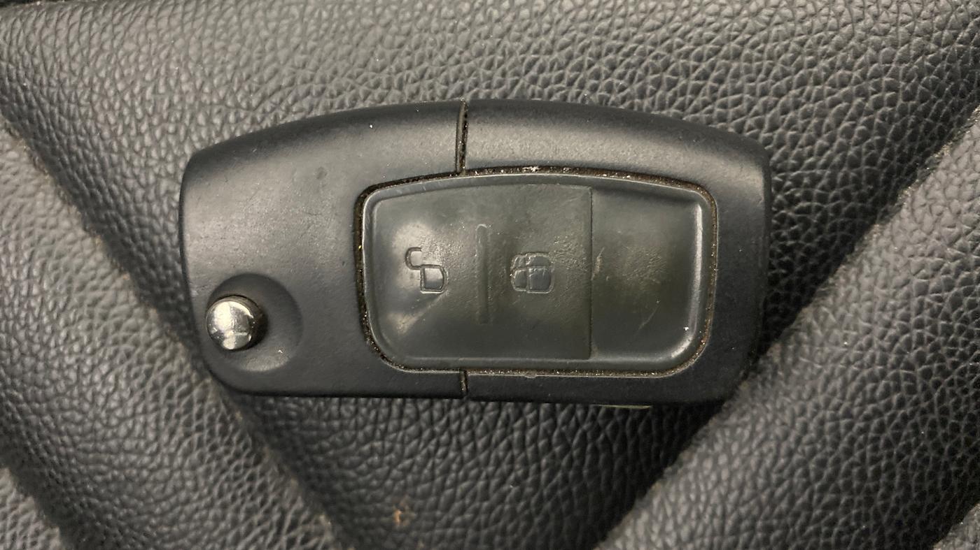 2013 Ford Ecosport TREND 1.5L DIESEL, Diesel, Manual, 1,45,331 km, Key Close Up