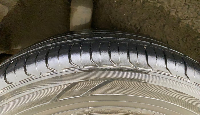 2017 Honda Jazz 1.2L I-VTEC V AT, Petrol, Automatic, 72,041 km, Right Rear Tyre Tread