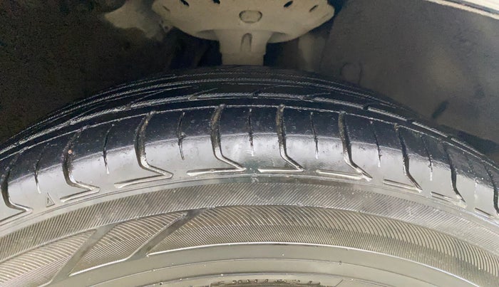 2017 Honda Jazz 1.2L I-VTEC V AT, Petrol, Automatic, 72,041 km, Right Front Tyre Tread