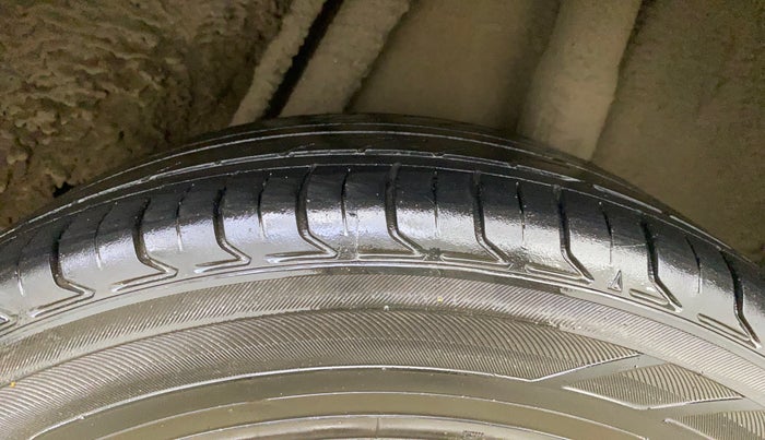 2017 Honda Jazz 1.2L I-VTEC V AT, Petrol, Automatic, 72,041 km, Left Rear Tyre Tread