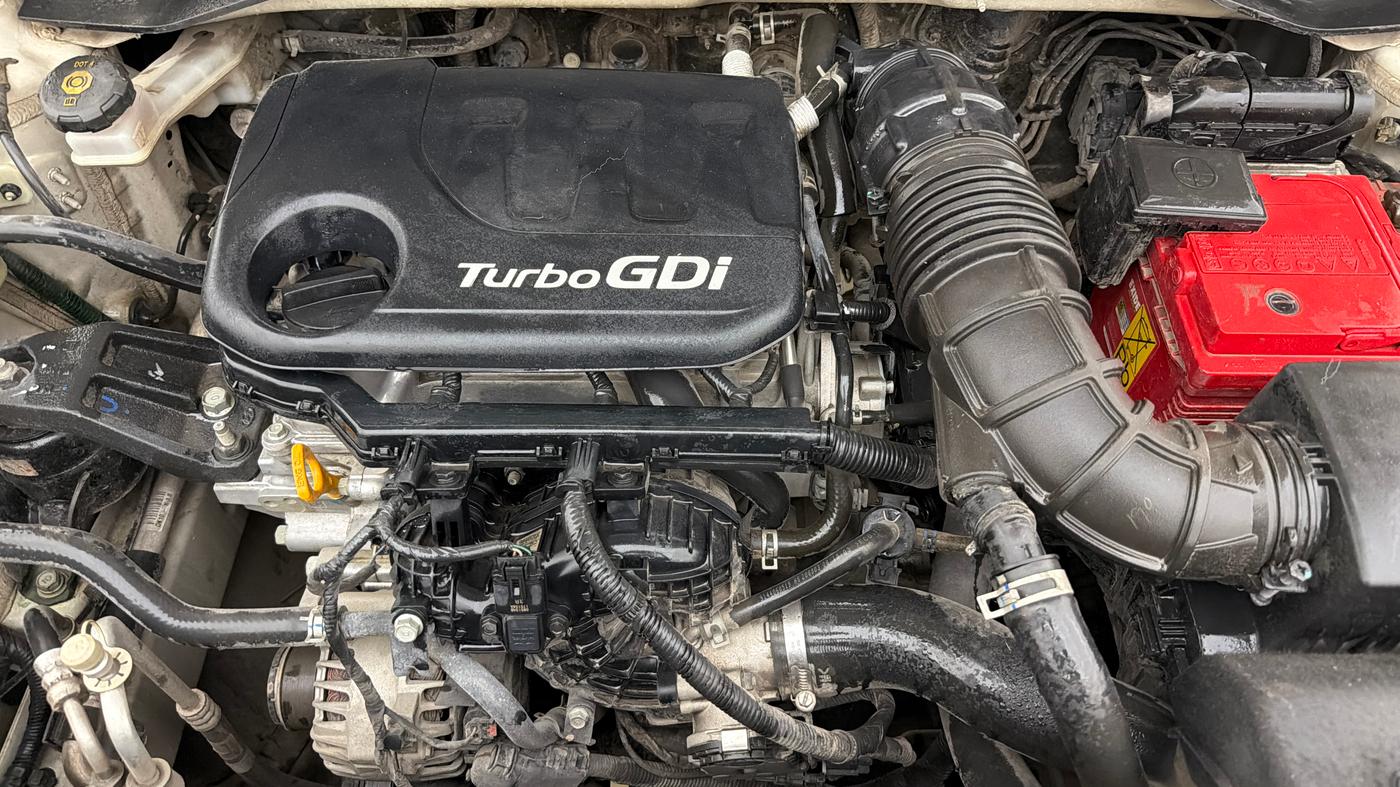 2020 Hyundai VENUE SX 1.0 TURBO, Petrol, Manual, 98,127 km, Engine View
