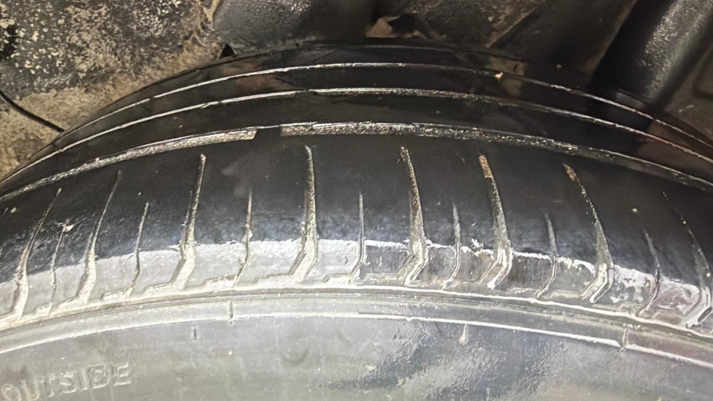 2020 Hyundai VENUE SX 1.0 TURBO, Petrol, Manual, 98,127 km, Left Rear Tyre Tread