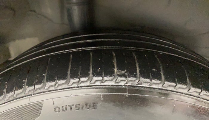 2017 Honda WR-V 1.5 i-DTEC VX MT, Diesel, Manual, 50,499 km, Right Rear Tyre Tread