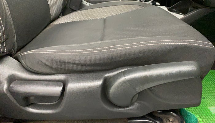 2017 Honda WR-V 1.5 i-DTEC VX MT, Diesel, Manual, 50,499 km, Driver Side Adjustment Panel