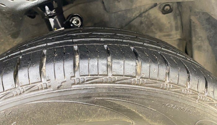 2014 Honda Amaze 1.2L I-VTEC S, Petrol, Manual, 61,741 km, Right Front Tyre Tread