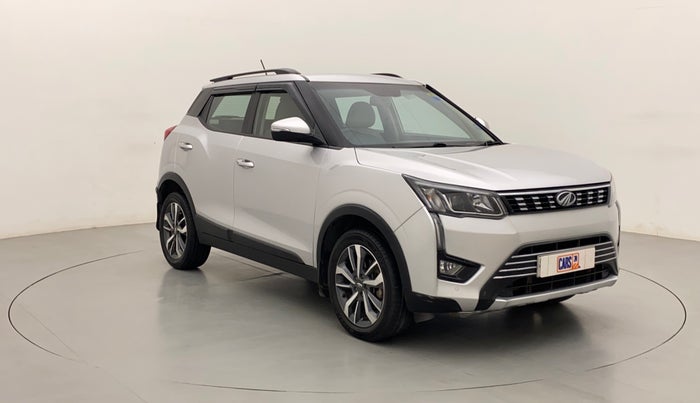 2021 Mahindra XUV300 W8 (O) 1.5 DIESEL, Diesel, Manual, 43,611 km, Right Front Diagonal