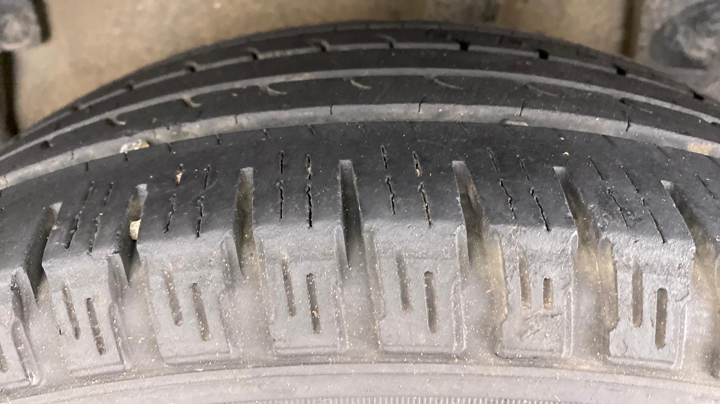 2018 Renault Duster RXS CVT 106 PS, Petrol, Automatic, 49,553 km, Left Rear Tyre Tread