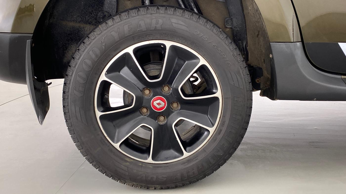 2018 Renault Duster RXS CVT 106 PS, Petrol, Automatic, 49,553 km, Right Rear Wheel