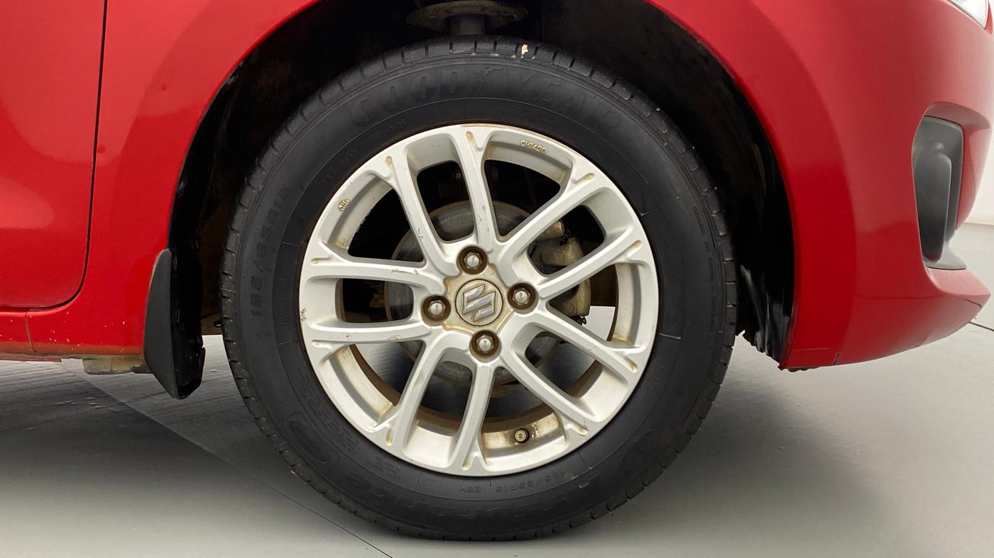2018 Maruti Swift ZXI (AMT), Petrol, Automatic, 59,442 km, Right Front Wheel