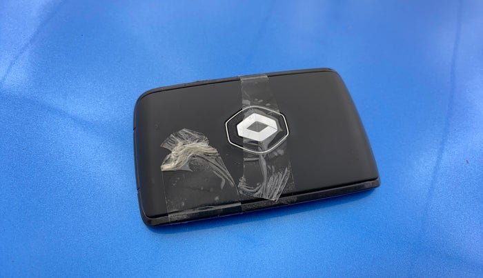 2021 Renault Kiger RXT 1.0 TURBO MT DUAL TONE, Petrol, Manual, 13,273 km, Key Close Up