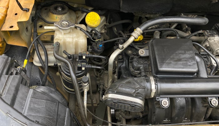 2019 Renault TRIBER RXZ, Petrol, Manual, 66,095 km, Engine View - Right