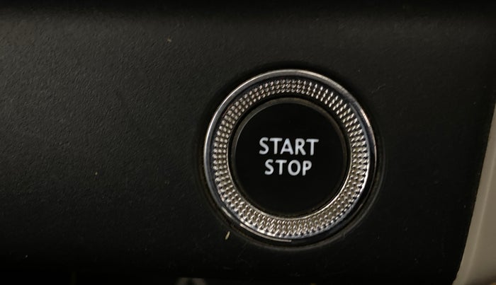 2019 Renault TRIBER RXZ, Petrol, Manual, 66,095 km, Keyless Start/ Stop Button