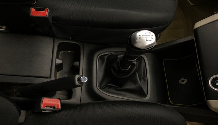 2019 Renault TRIBER RXZ, Petrol, Manual, 66,095 km, Gear Lever