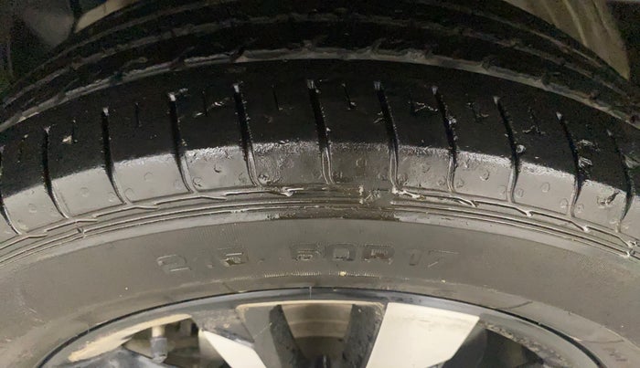 2020 MG HECTOR PLUS SHARP 2.0 DIESEL TURBO MT 6-STR, Diesel, Manual, 37,307 km, Left Front Tyre Tread