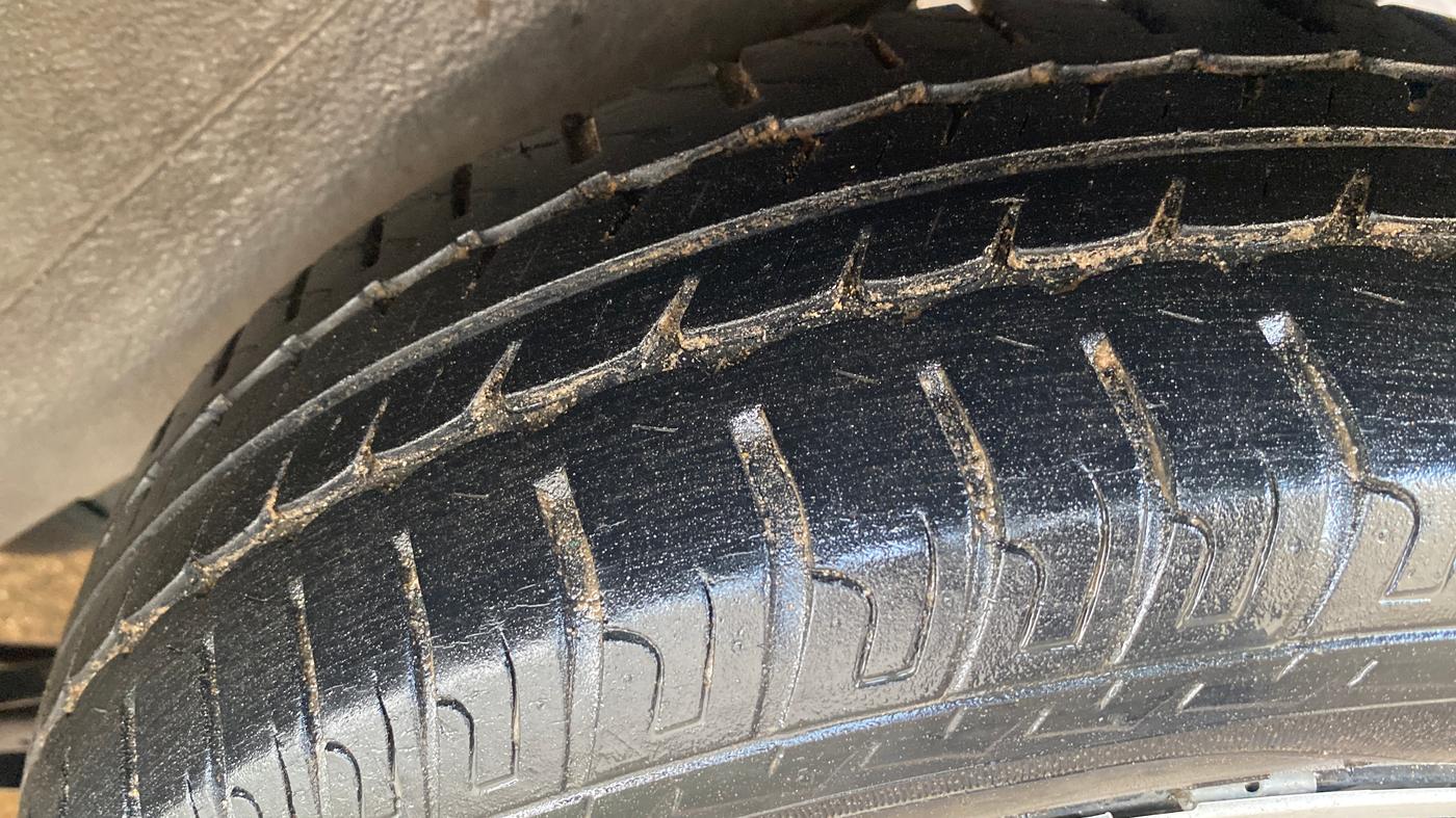 2017 Maruti Wagon R 1.0 VXI, Petrol, Manual, 22,794 km, Left Rear Tyre Tread