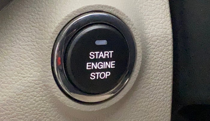 2021 Mahindra XUV300 W8 (O) 1.2 PETROL AMT, Petrol, Automatic, 59,338 km, Keyless Start/ Stop Button