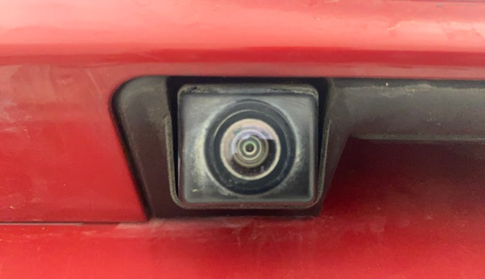 2021 Mahindra XUV300 W8 (O) 1.2 PETROL AMT, Petrol, Automatic, 59,338 km, Parking Camera