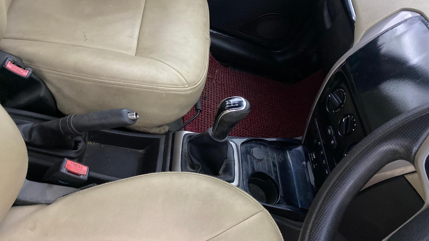 2015 Tata Zest XM PETROL, Petrol, Manual, 49,912 km, Gear Lever