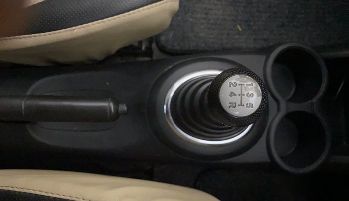 2015 Honda Brio S MT, Petrol, Manual, 71,338 km, Gear Lever