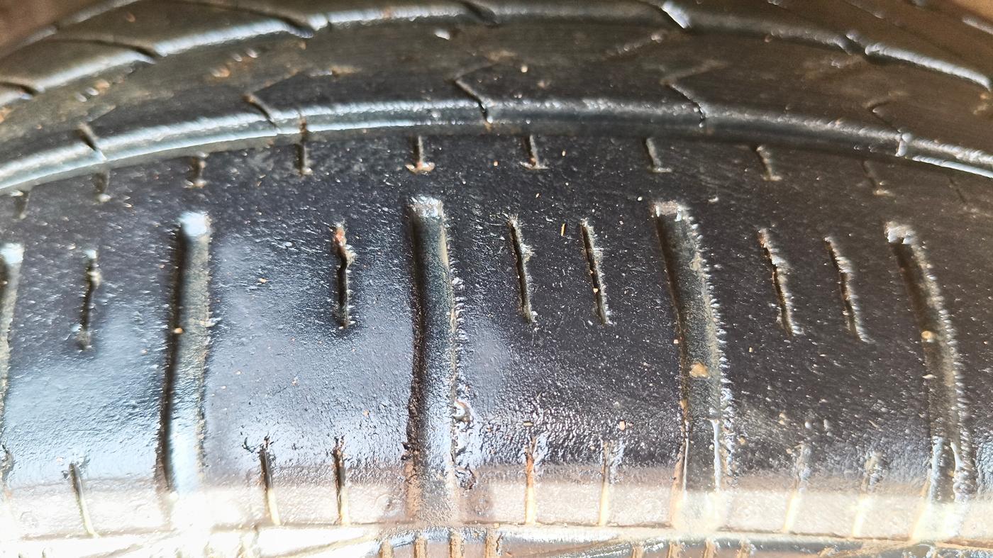 2015 Honda Amaze 1.2L I-VTEC S AT, Petrol, Automatic, 36,084 km, Right Front Tyre Tread