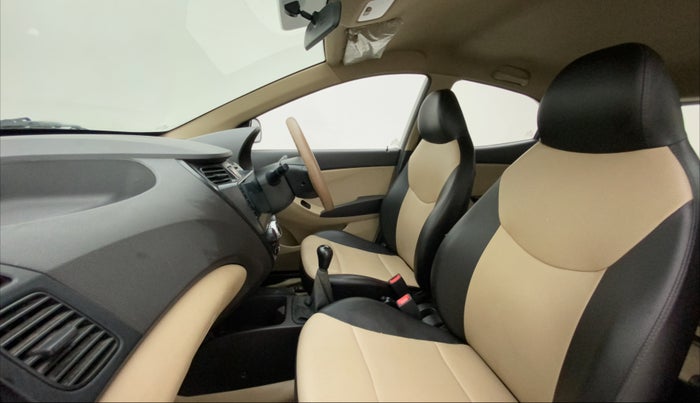 2015 Hyundai Eon ERA +, Petrol, Manual, 22,557 km, Right Side Front Door Cabin